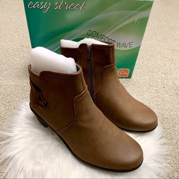 Easy Street Women's Dawnta Ankle Bootie Brown Matt - Picture 3 of 8